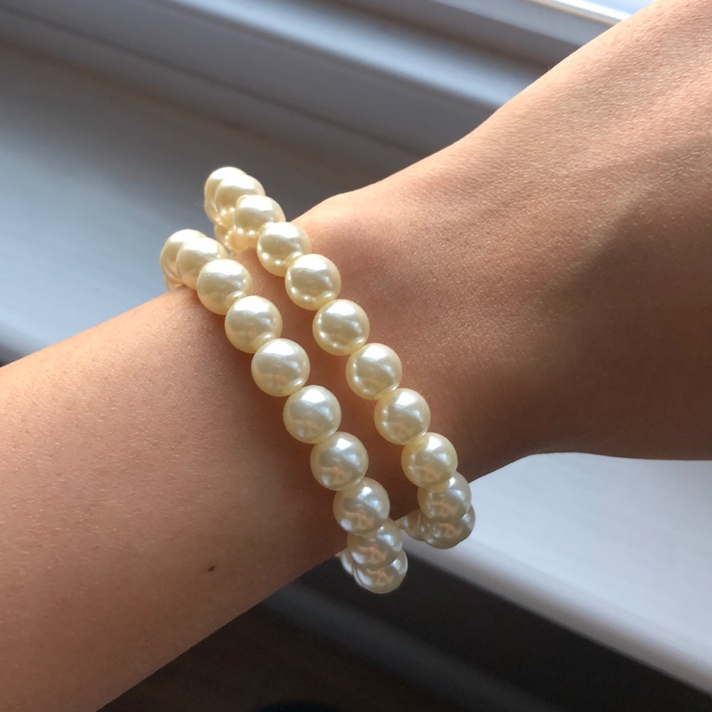 Stretch Pearl Bracelets